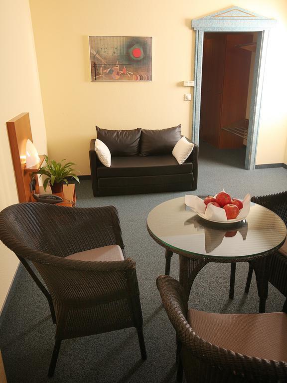 Transmar Travel Hotel Биндлах Екстериор снимка