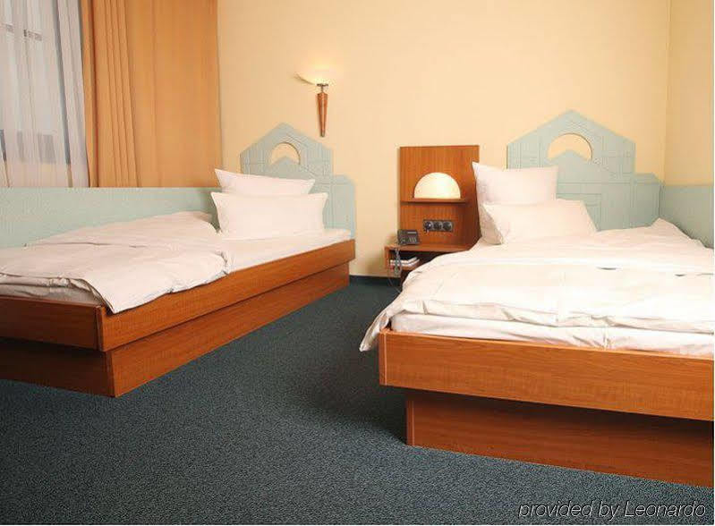 Transmar Travel Hotel Биндлах Екстериор снимка
