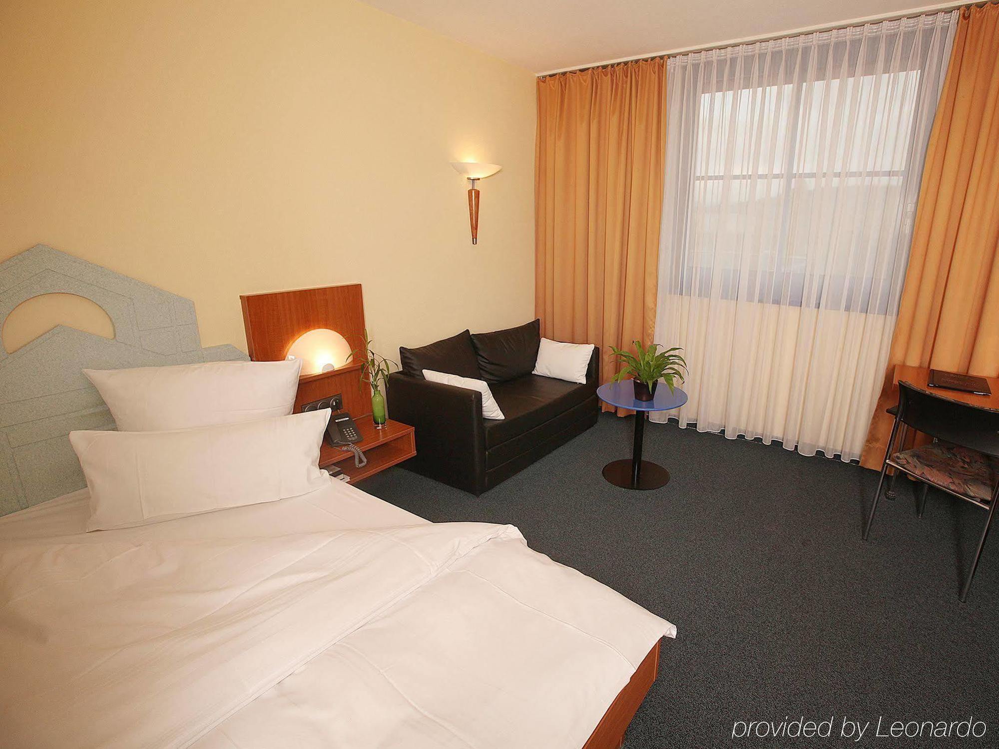 Transmar Travel Hotel Биндлах Екстериор снимка